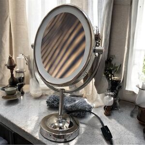 Elegant Silver Retro Double Sided Vanity Mirror (light doesn’t work) 14” tall